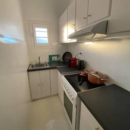 Fabrika Appartament 게스트하우스 *